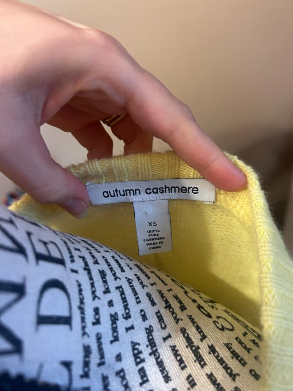 Autumn Cashmere 100% Cashmere V-Neck Ribbed Sweater Yellow XS - Picture 11 of 11